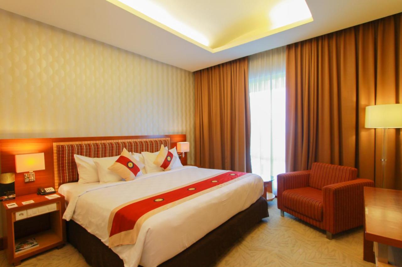 Swiss-Belhotel Maleosan Manado Dış mekan fotoğraf