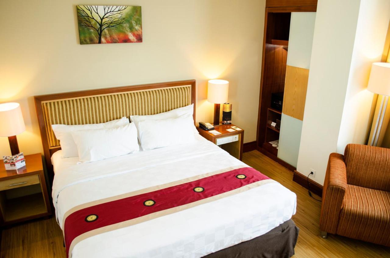 Swiss-Belhotel Maleosan Manado Dış mekan fotoğraf