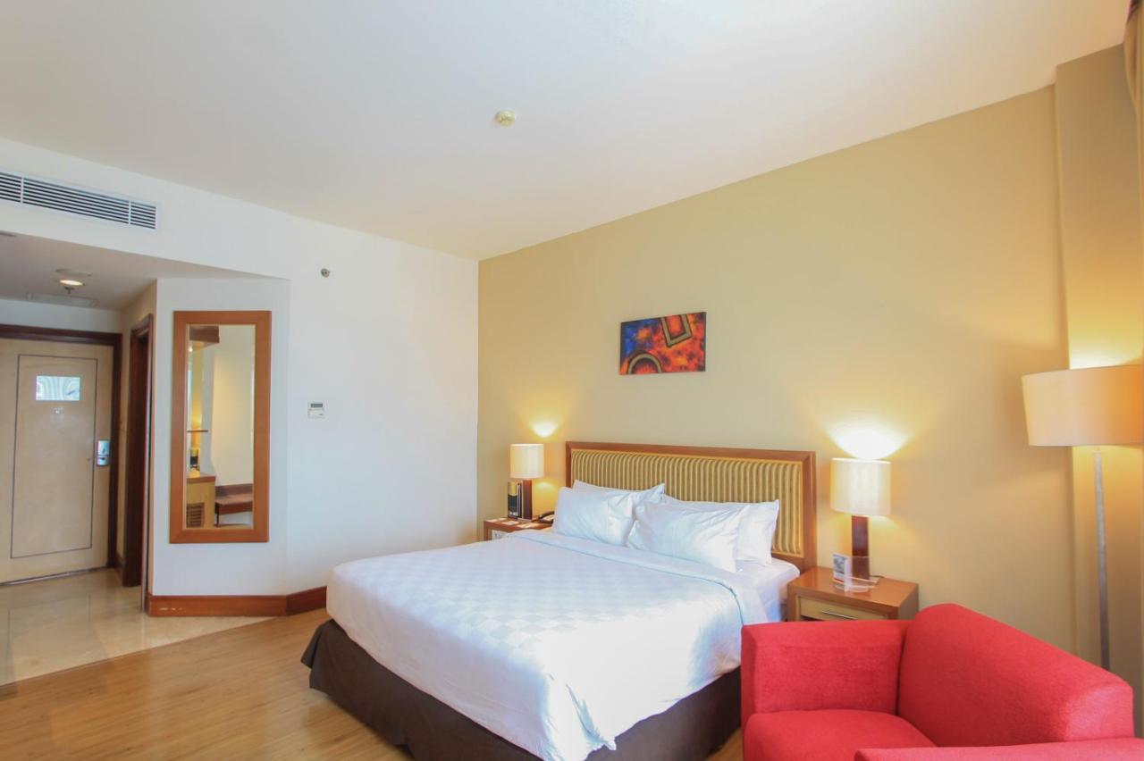 Swiss-Belhotel Maleosan Manado Dış mekan fotoğraf