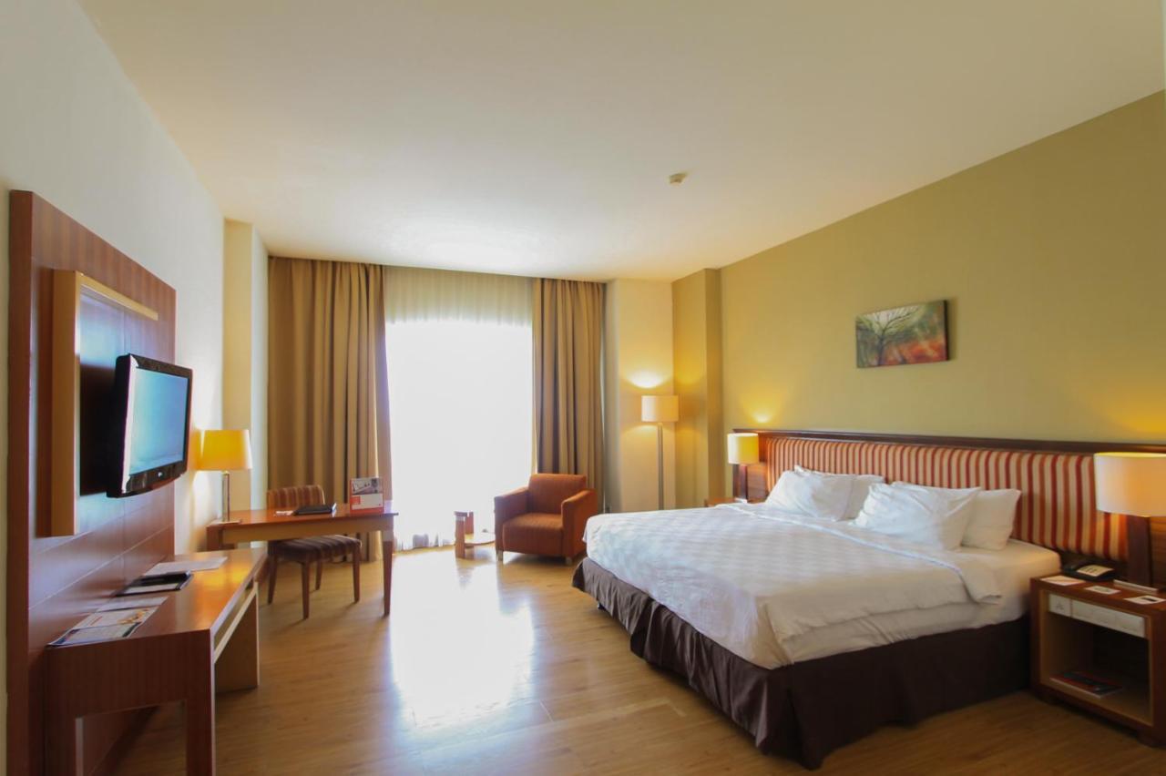 Swiss-Belhotel Maleosan Manado Dış mekan fotoğraf