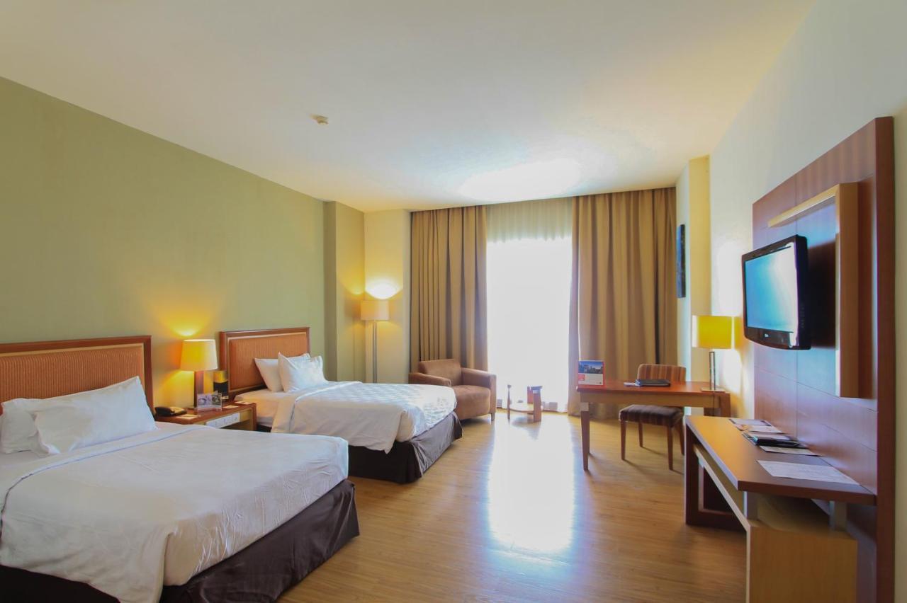 Swiss-Belhotel Maleosan Manado Dış mekan fotoğraf