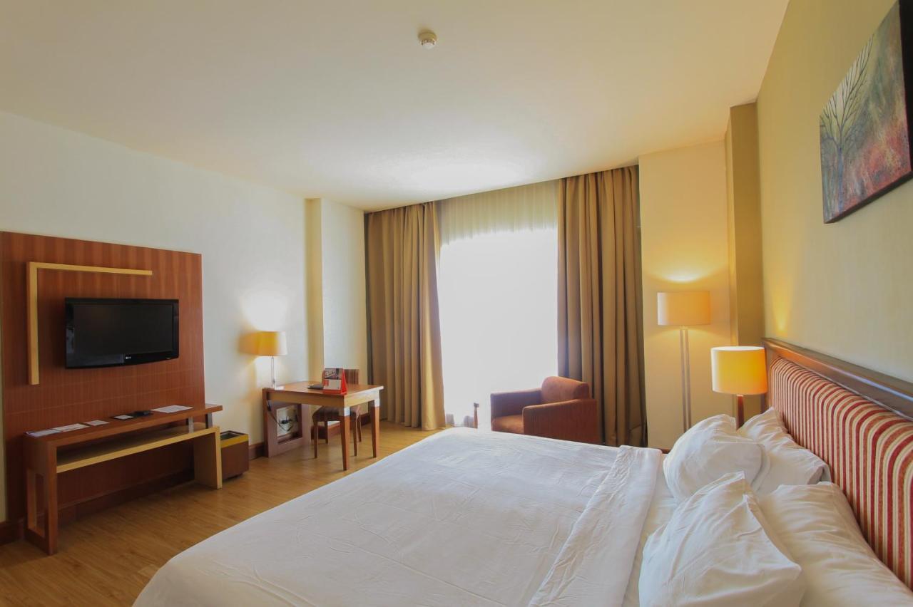 Swiss-Belhotel Maleosan Manado Dış mekan fotoğraf