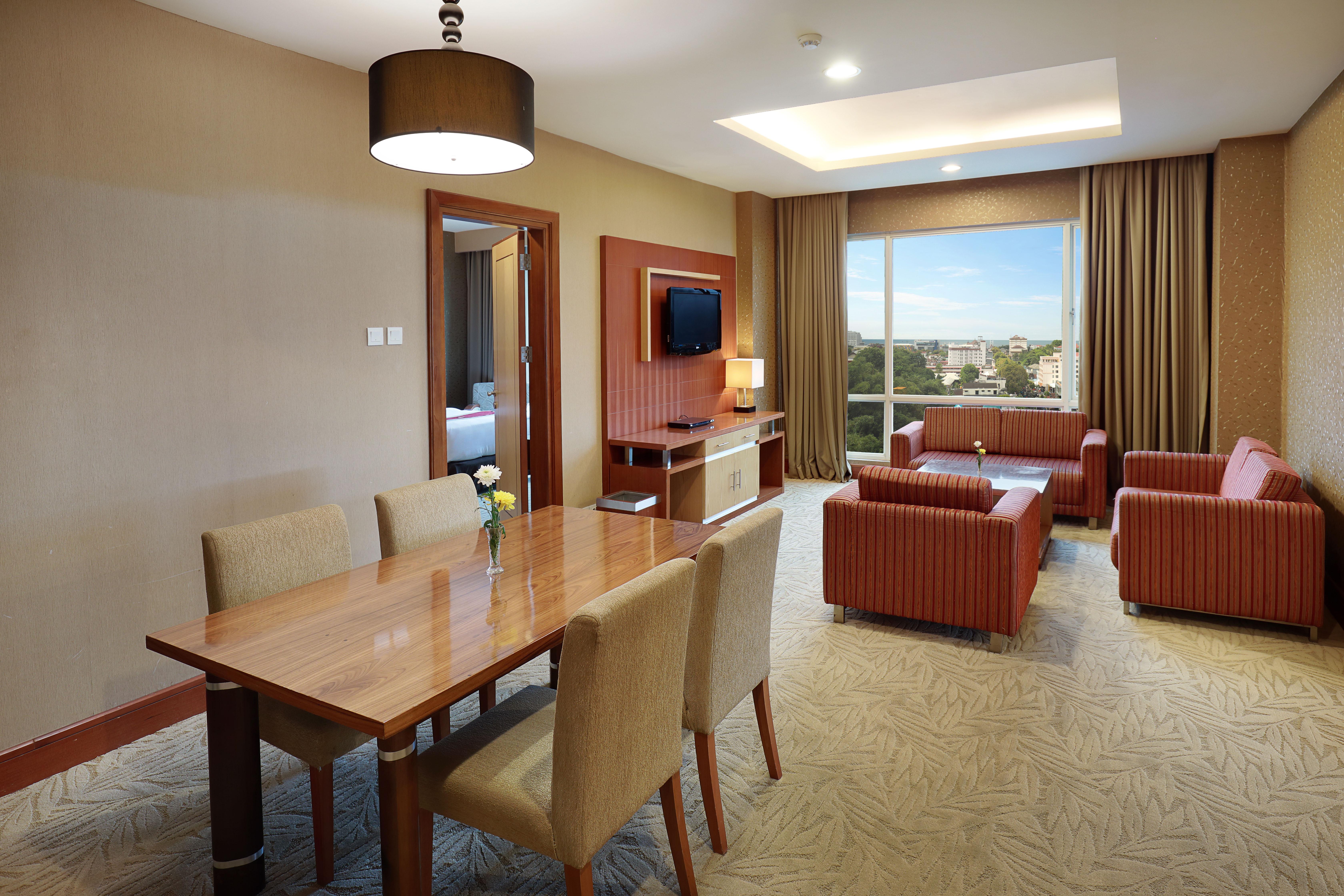 Swiss-Belhotel Maleosan Manado Dış mekan fotoğraf