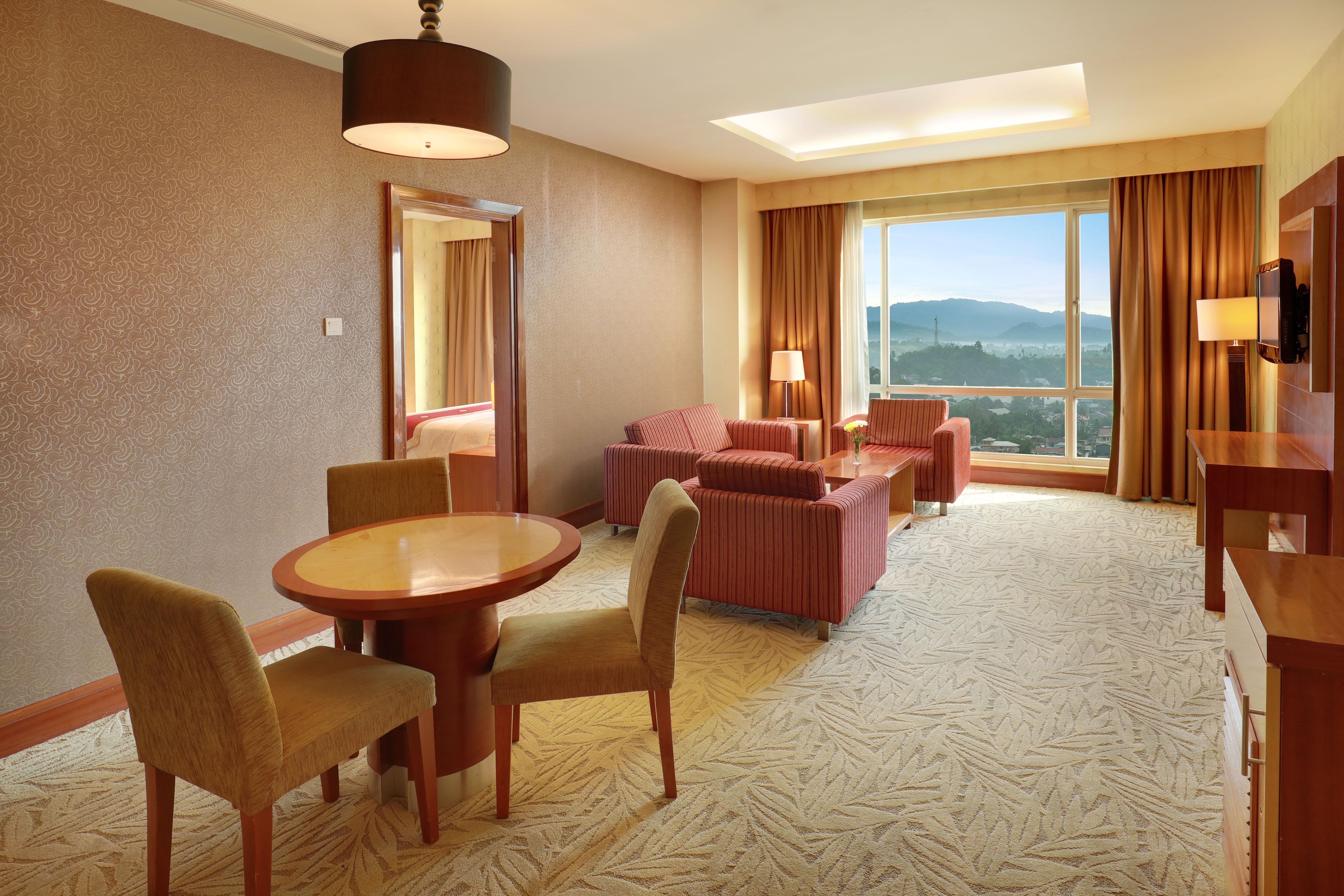 Swiss-Belhotel Maleosan Manado Dış mekan fotoğraf